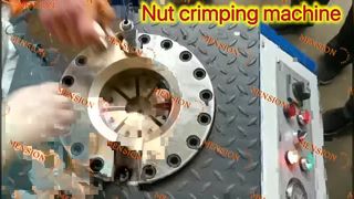 Maszyna do zaciskania nakrętek; Pokaz zaciskania nakrętek